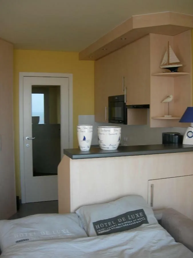 Studio Apartment 'De Strandwandeling' With Frontal Sea View Near Ostende 0*,  Belgique